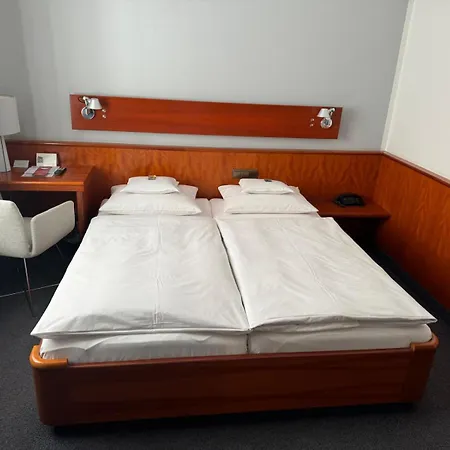 Historik Garni Christinenhof האמלן